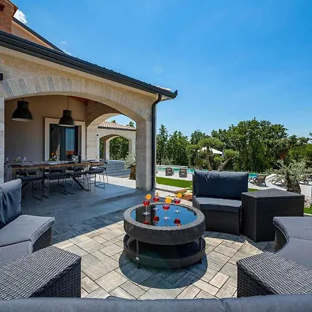 Maria Markovic Semesterbostad Vižinada