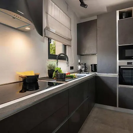 度假居 Maria Markovic *