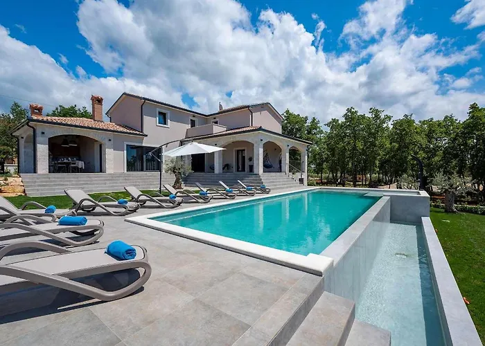 Maria Markovic Semesterbostad *